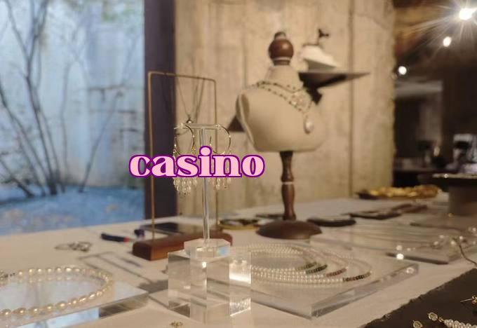 Phòng trưng bày trang sức thông minh