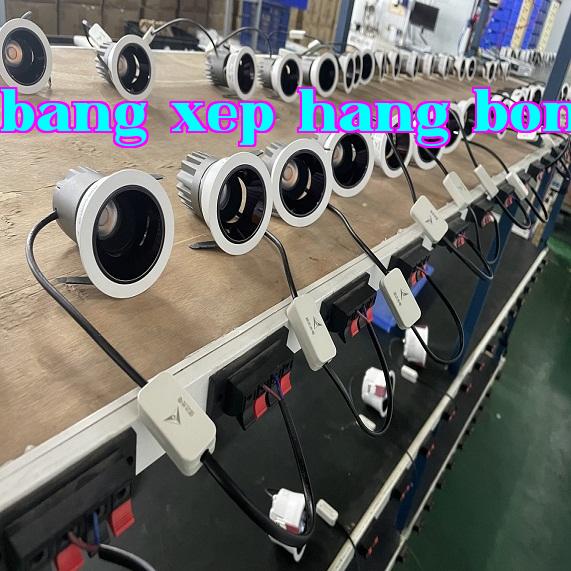 Đèn rọi âm trần